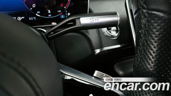Mercedes-Benz S-Class 2022, фото 9