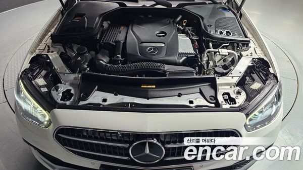 Mercedes-Benz E-Class 2021, фото 6