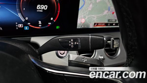 Mercedes-Benz E-Class 2021, фото 9