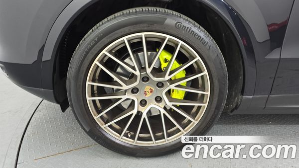 Porsche Cayenne 2022, фото 5