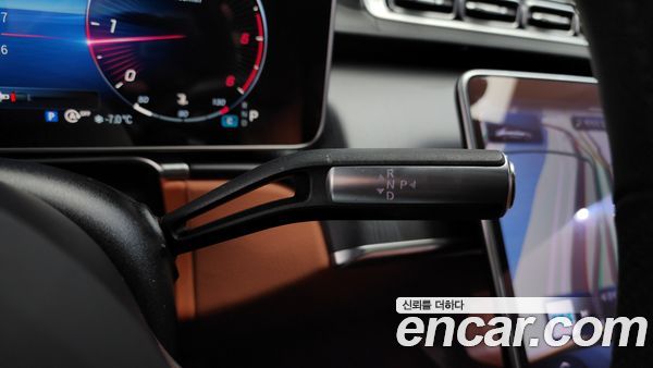 Mercedes-Benz S-Class 2022, фото 9