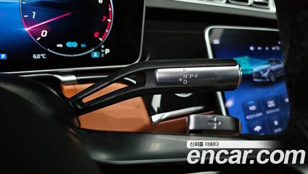 Mercedes-Benz S-Class 2022, фото 9