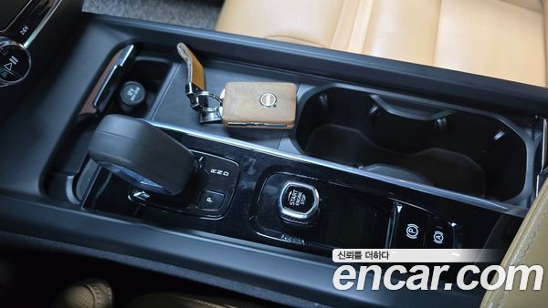 Volvo V60 2022, фото 9
