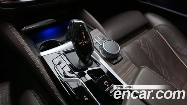 BMW 5 Series 2021, фото 9