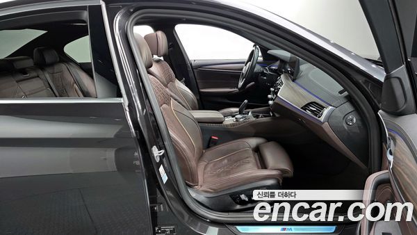 BMW 5 Series 2021, фото 10