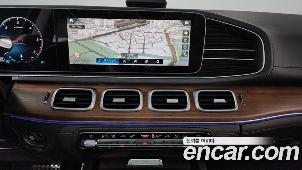 Mercedes-Benz GLS 2020, фото 13