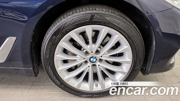BMW 5 Series 2020, фото 5