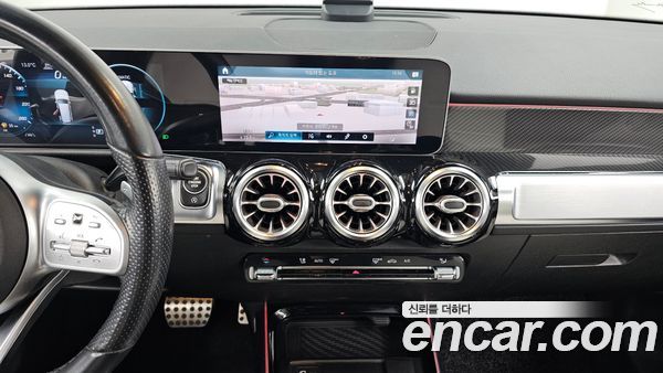 Mercedes-Benz GLB 2020, фото 14