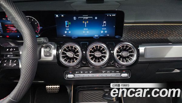 Mercedes-Benz GLB 2024, фото 14