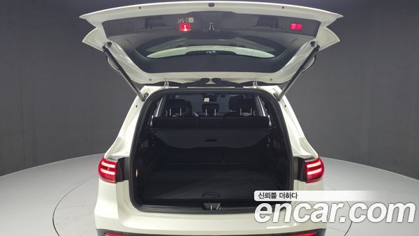 Mercedes-Benz GLB 2024, фото 20
