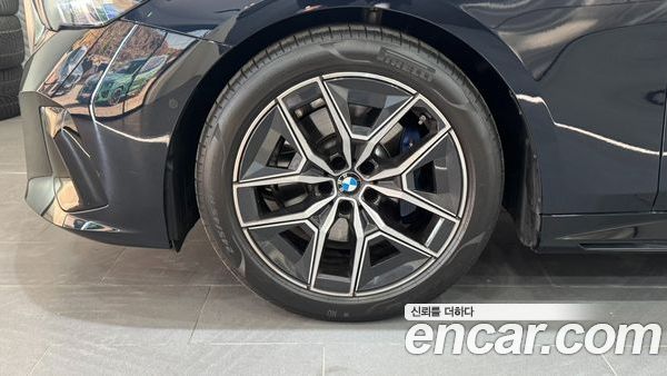 BMW 5 Series 2024, фото 5