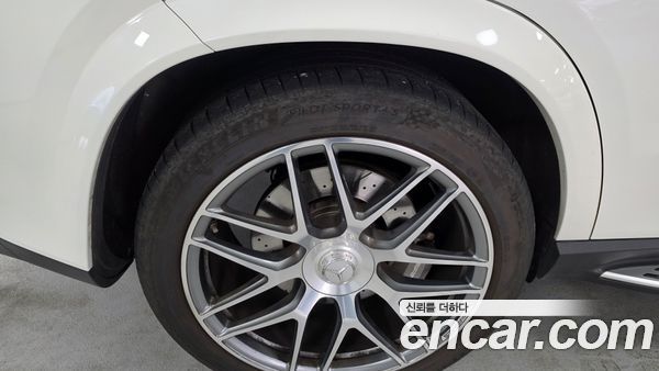 Mercedes-Benz GLE 2023, фото 5
