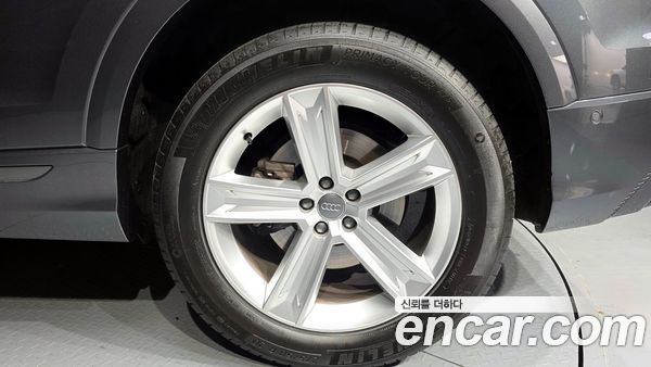 Audi Q8 2021, фото 5