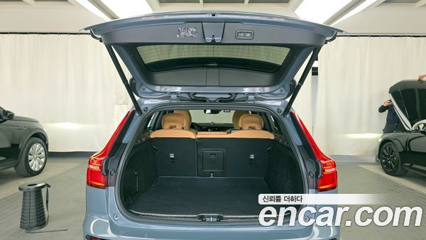 Volvo V60 2022, фото 20