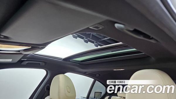 BMW 3 Series 2023, фото 14