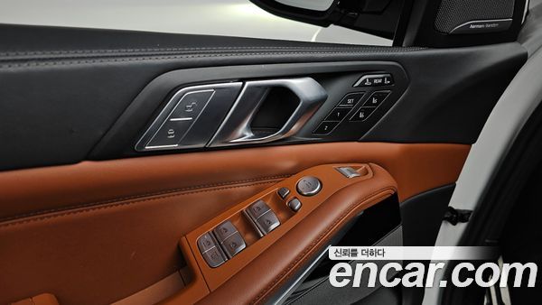 BMW X7 2022, фото 17