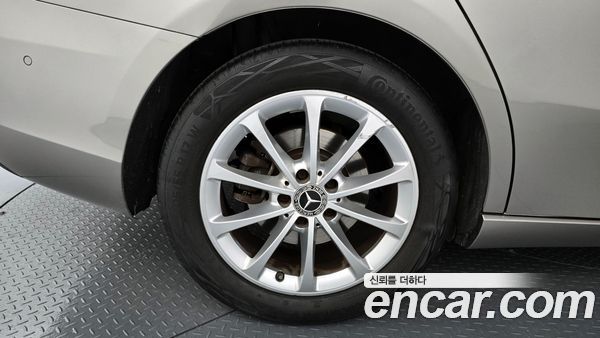 Mercedes-Benz A-Class 2020, фото 5