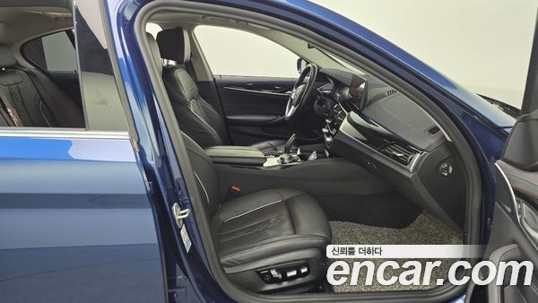 BMW 5 Series 2021, фото 11
