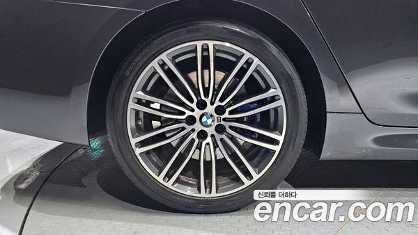 BMW 5 Series 2020, фото 5