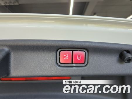Mercedes-Benz C-Class 2023, фото 18