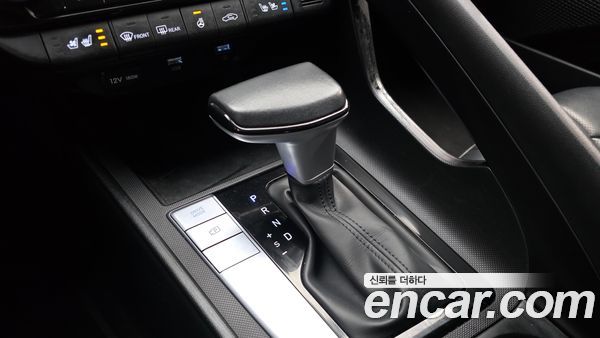 Hyundai Elantra 2023, фото 9
