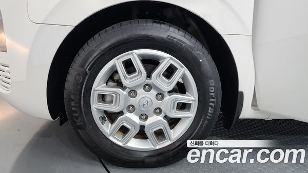Hyundai Staria 2023, фото 5