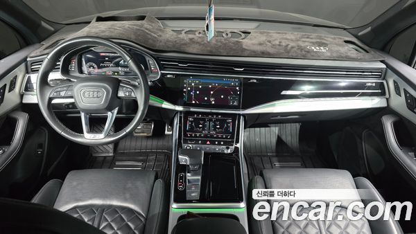 Audi Q7 2021, фото 7