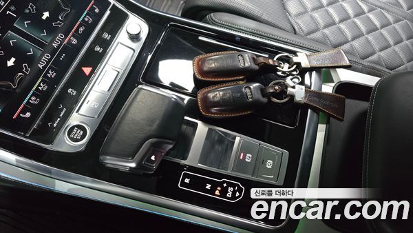 Audi Q7 2021, фото 9
