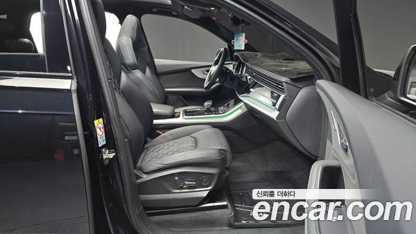 Audi Q7 2021, фото 11