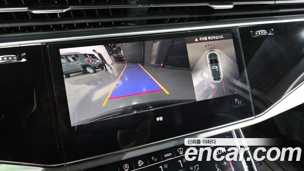 Audi Q7 2021, фото 15