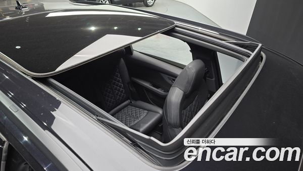 Audi Q7 2021, фото 18