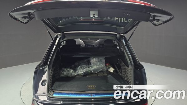 Audi Q7 2021, фото 20