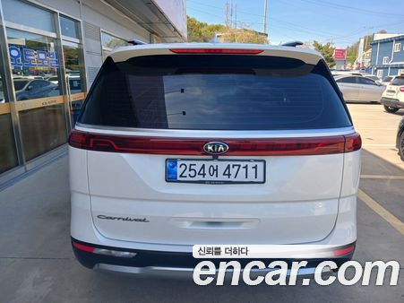 Kia Carnival 2021, фото 5