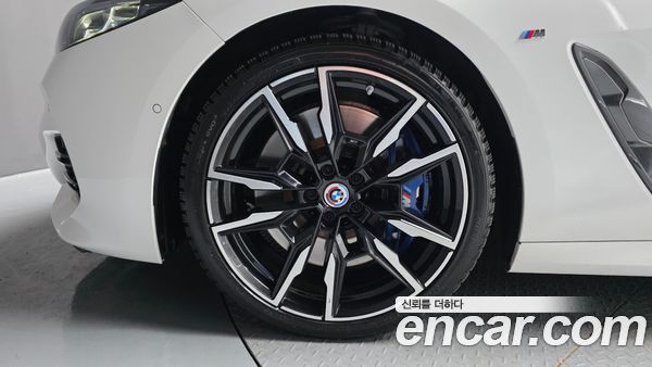 BMW 8 Series 2023, фото 5