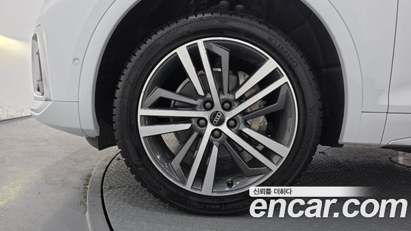 Audi Q5 2022, фото 5