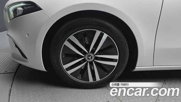 Mercedes-Benz A-Class 2022, фото 5