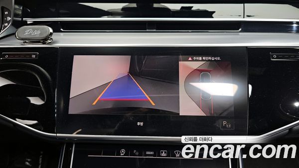 Audi A8 2021, фото 21