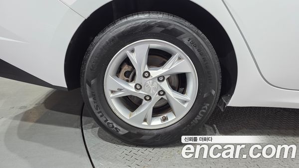 Hyundai Elantra 2021, фото 5