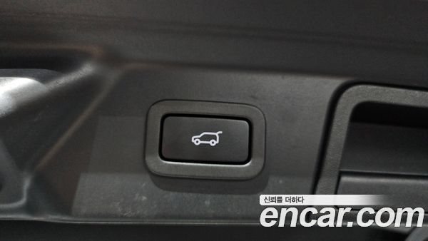 Land Rover Range Rover Velar 2022, фото 30
