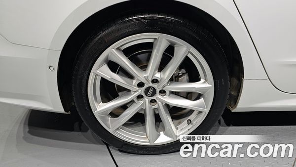 Audi A7 2022, фото 5