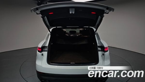 Porsche Cayenne 2023, фото 25