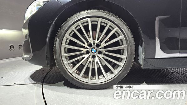 BMW 7 Series 2021, фото 5