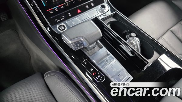 Audi A8 2021, фото 9