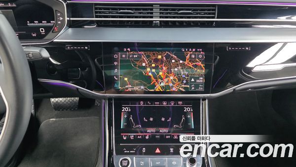 Audi A8 2021, фото 14