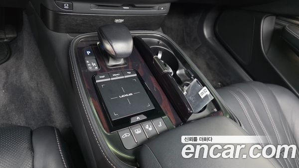 Lexus LS 2021, фото 12
