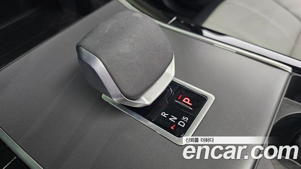 Land Rover Range Rover Evoque 2025, фото 9
