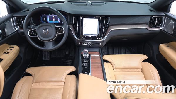 Volvo V60 2023, фото 7