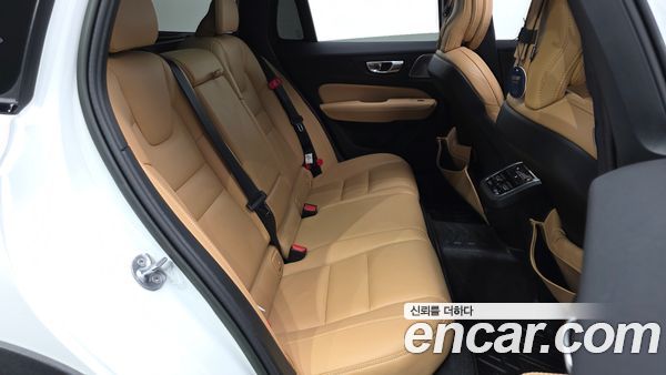 Volvo V60 2023, фото 12