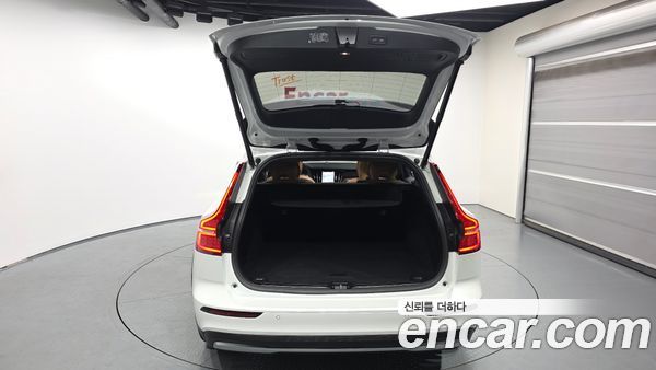 Volvo V60 2023, фото 20
