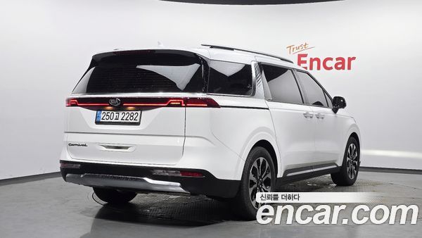 Kia Carnival 2021, фото 2
